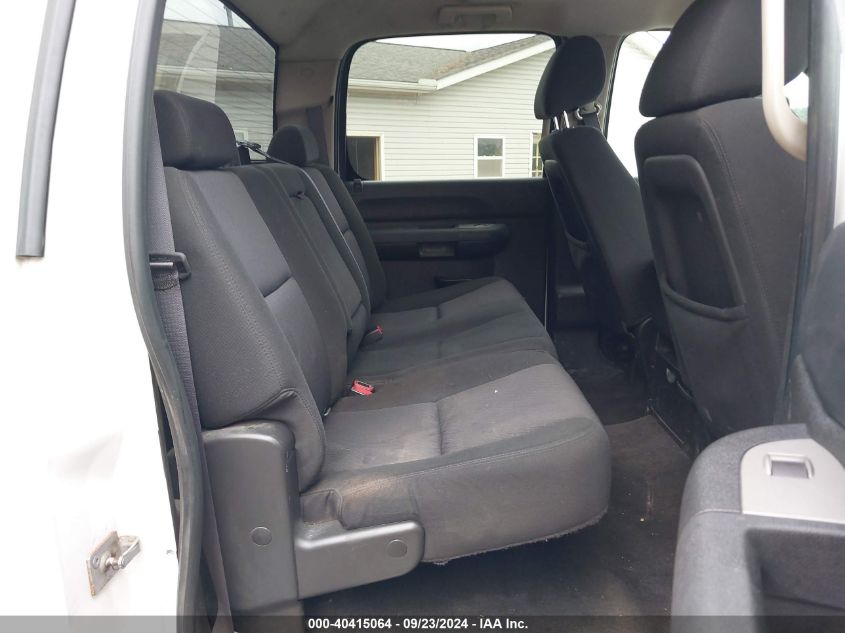 3GCPKSE36BG140981 2011 Chevrolet Silverado 1500 Lt