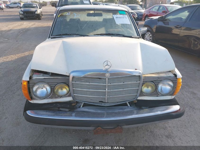 WDBAB30A1BB241516 1981 Mercedes-Benz 300 D