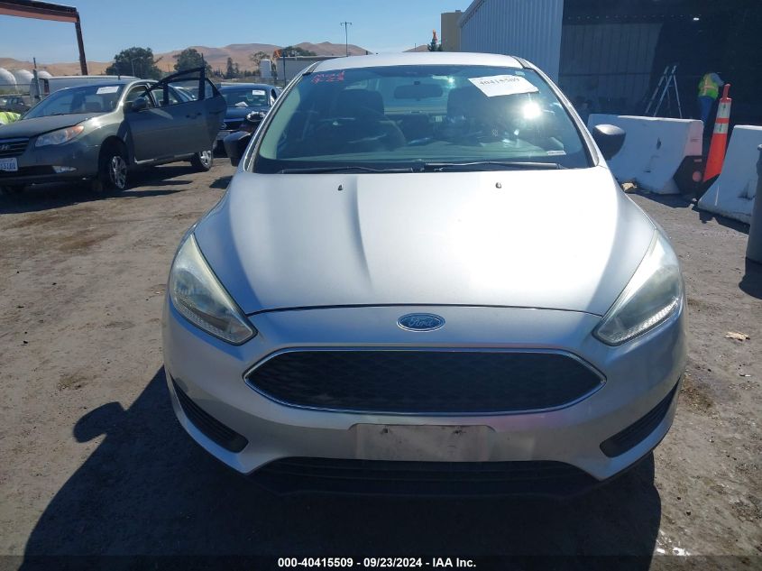 2016 Ford Focus S VIN: 1FADP3E27GL258796 Lot: 40415509