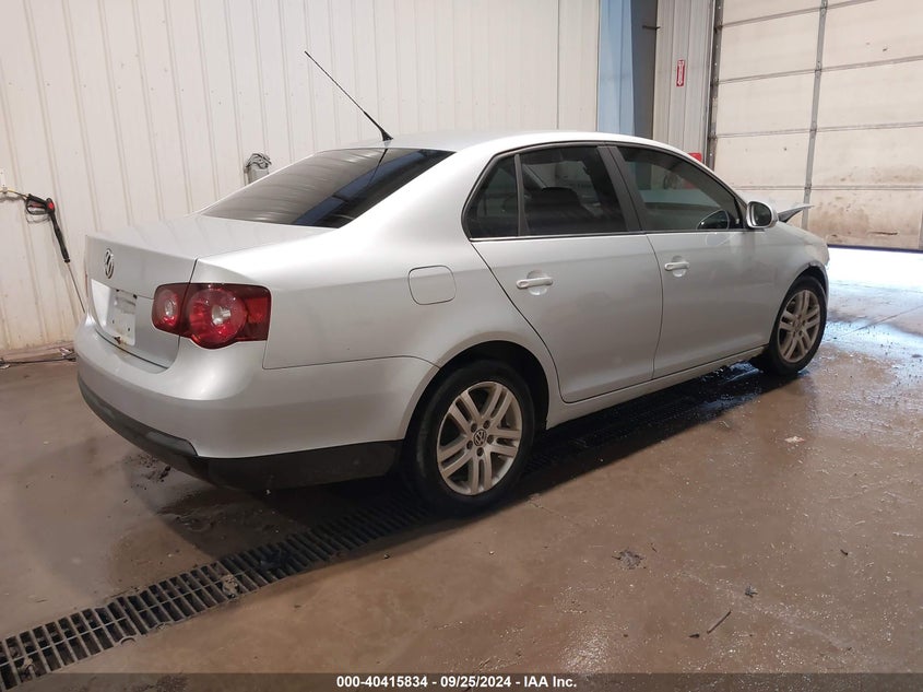 2008 VOLKSWAGEN JETTA VIN: 3VWJM71K68M196694