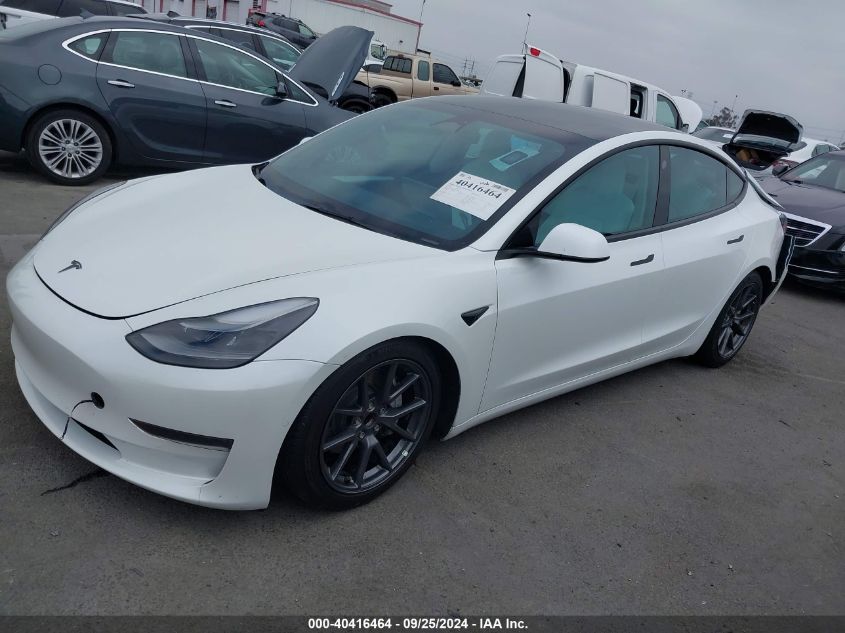 5YJ3E1EA6NF178042 2022 TESLA MODEL 3 - Image 2