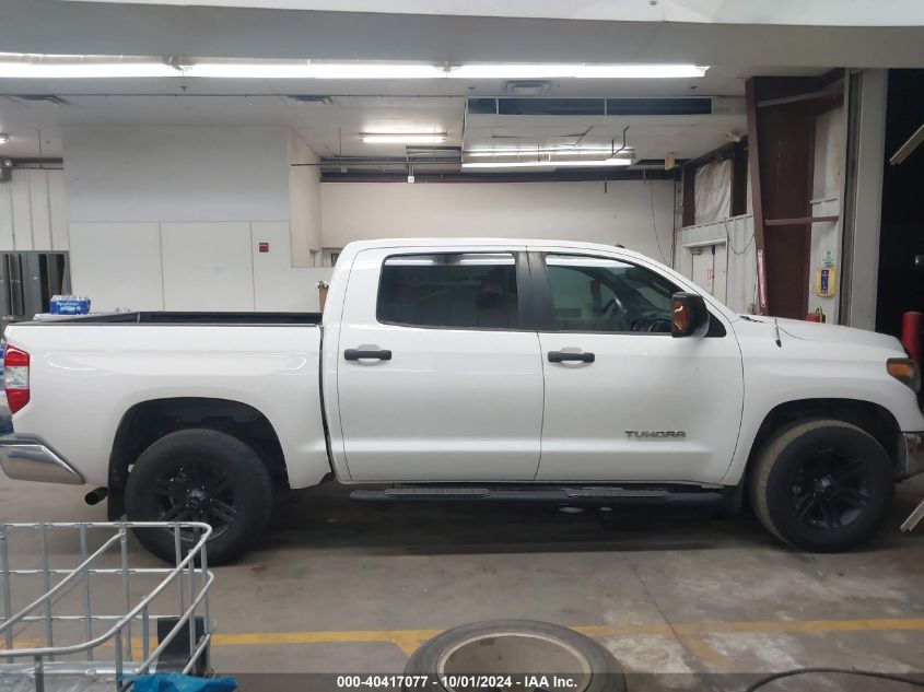 5TFDY5F13JX686390 2018 Toyota Tundra Crewmax Sr5