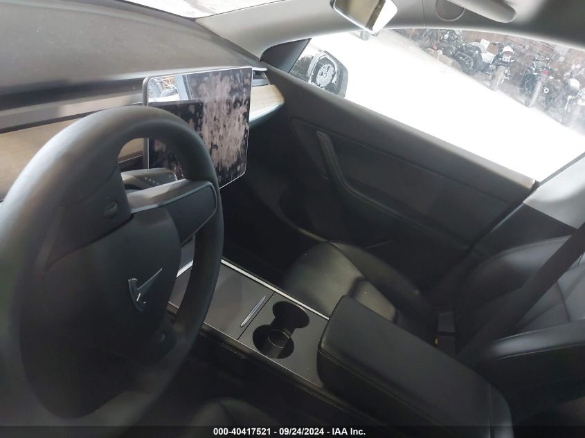 2021 Tesla Model Y Long Range Dual Motor All-Wheel Drive VIN: 5YJYGDEE8MF246084 Lot: 40417521