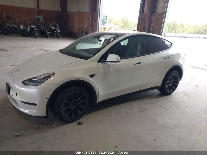 5YJYGDEE8MF246084 2021 TESLA MODEL Y - Image 2