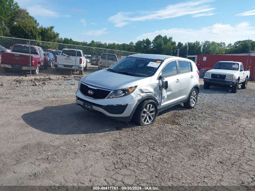 VIN KNDPBCAC0F7758181 2015 KIA Sportage, LX no.2