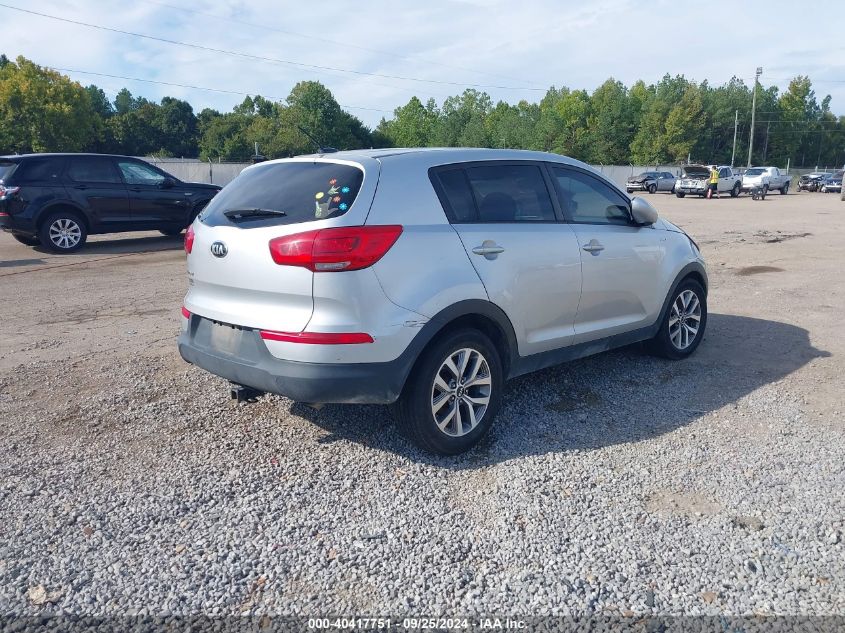 VIN KNDPBCAC0F7758181 2015 KIA Sportage, LX no.4