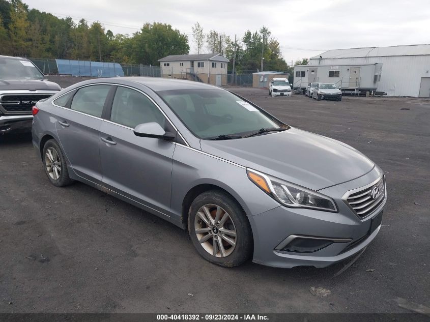 5NPE24AF8HH488848 2017 HYUNDAI SONATA - Image 1