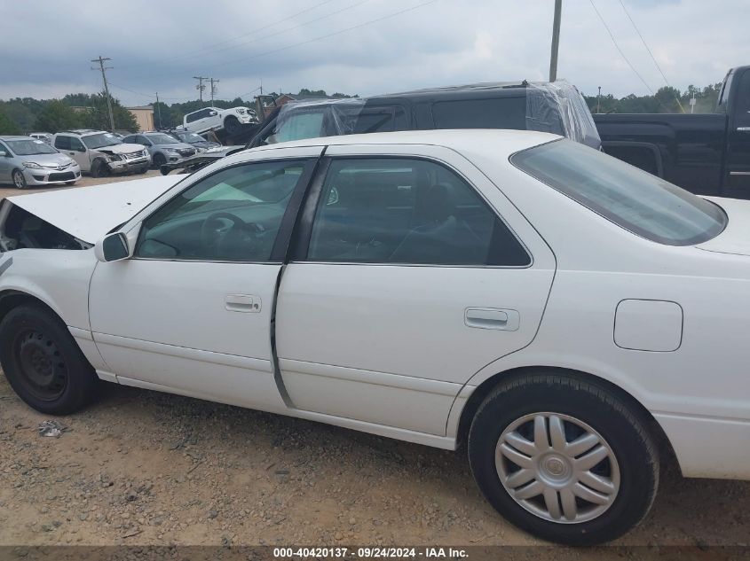 2000 Toyota Camry Ce/Le/Xle VIN: 4T1BG22K7YU715825 Lot: 40420137