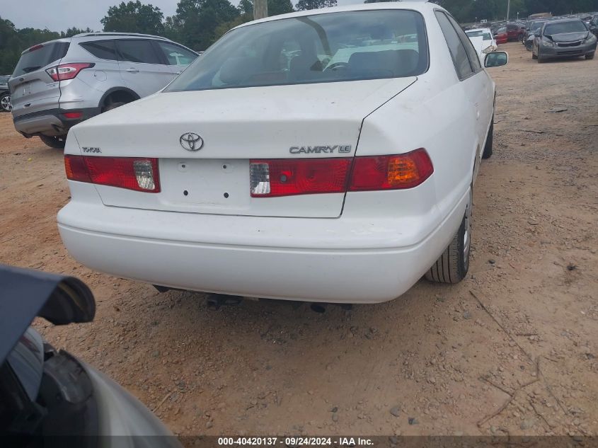 2000 Toyota Camry Ce/Le/Xle VIN: 4T1BG22K7YU715825 Lot: 40420137