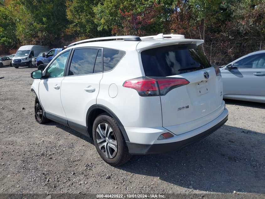 VIN 2T3BFREV2HW657468 2017 TOYOTA RAV4 LE