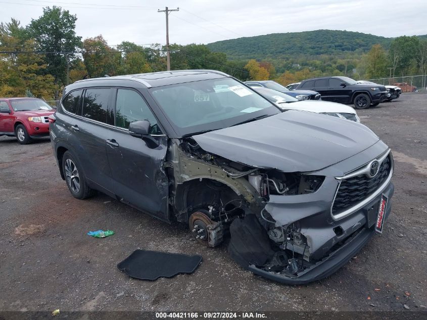 2022 Toyota Highlander Xle VIN: 5TDGZRBH2NS258052 Lot: 40421166