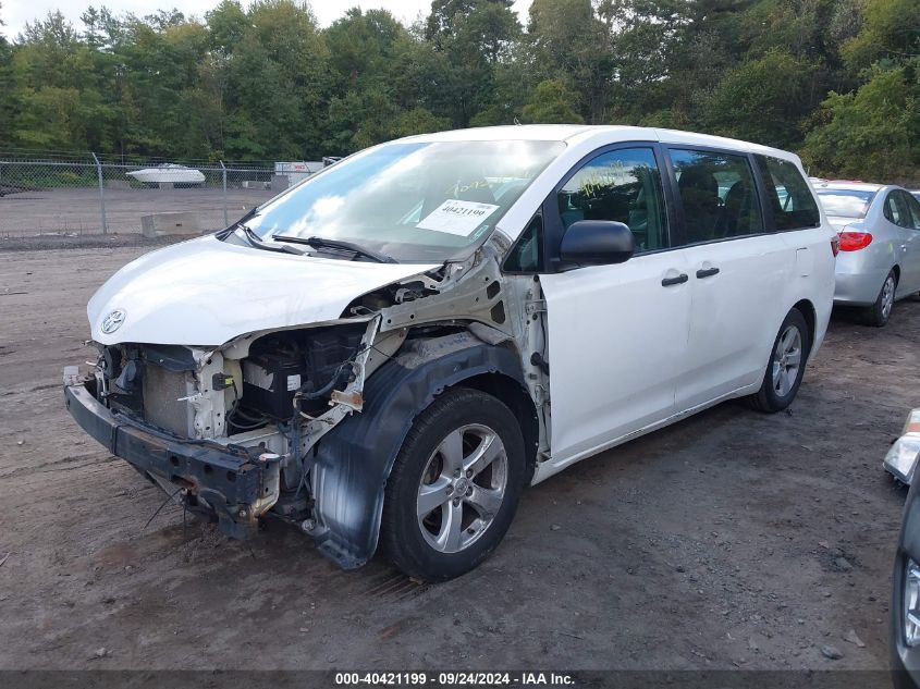 5TDZK3DC2FS660571 2015 TOYOTA SIENNA - Image 2