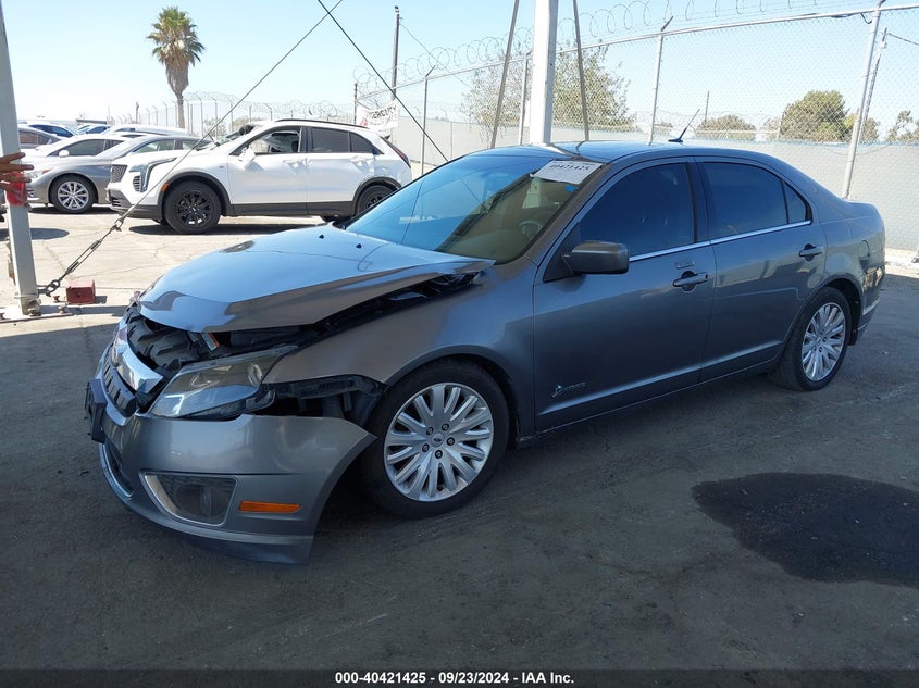 3FADP0L34AR310372 2010 FORD FUSION photo no. 2
