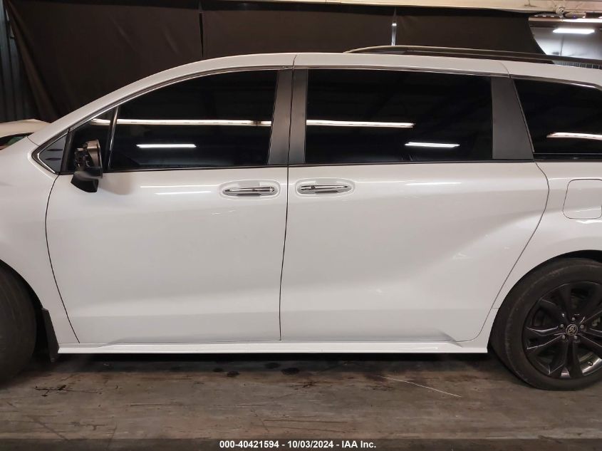 5TDJRKEC1NS084178 2022 Toyota Sienna Xle