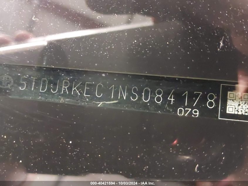 5TDJRKEC1NS084178 2022 Toyota Sienna Xle