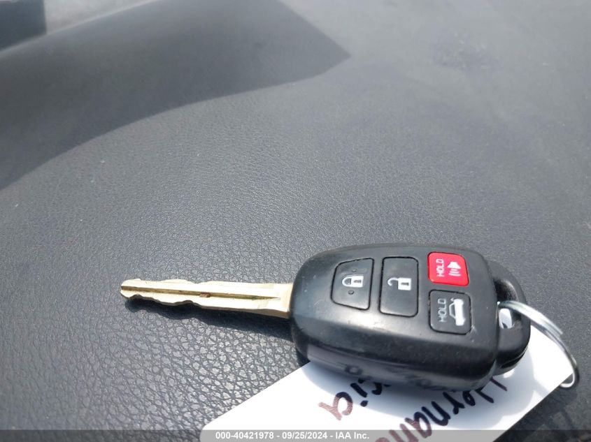 2017 TOYOTA COROLLA LE - 5YFBURHE0HP658422