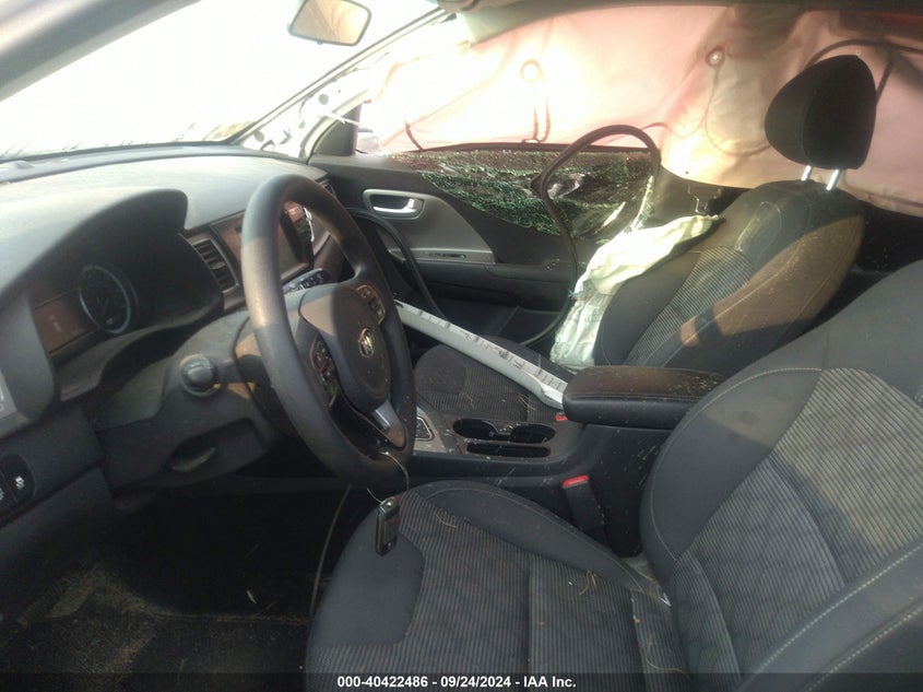 VIN KNDCB3LC6J5209956 2018 KIA NIRO LX