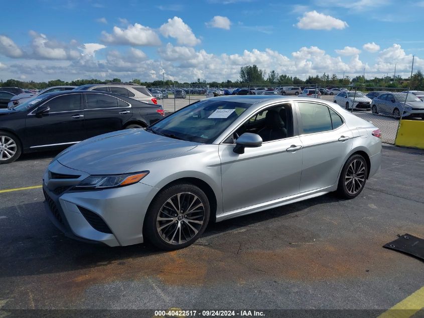 JTNB11HK6J3042525 2018 TOYOTA CAMRY - Image 2