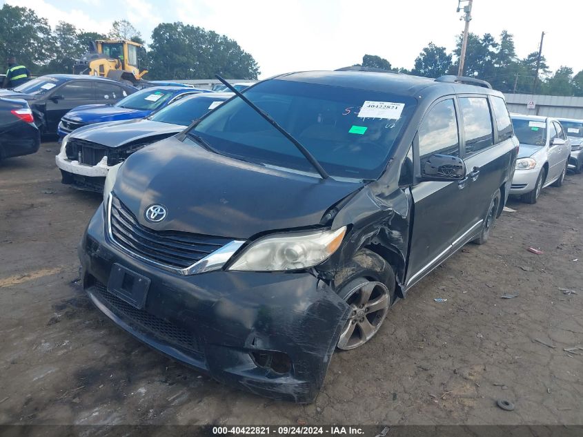 5TDKK3DC8FS534510 2015 TOYOTA SIENNA - Image 2