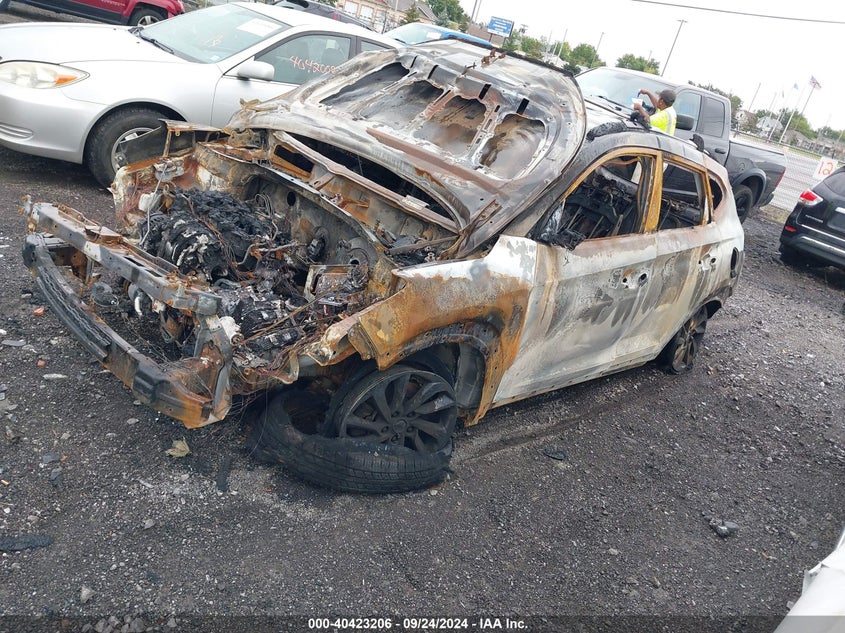 2017 HYUNDAI TUCSON SE - KM8J3CA41HU317624