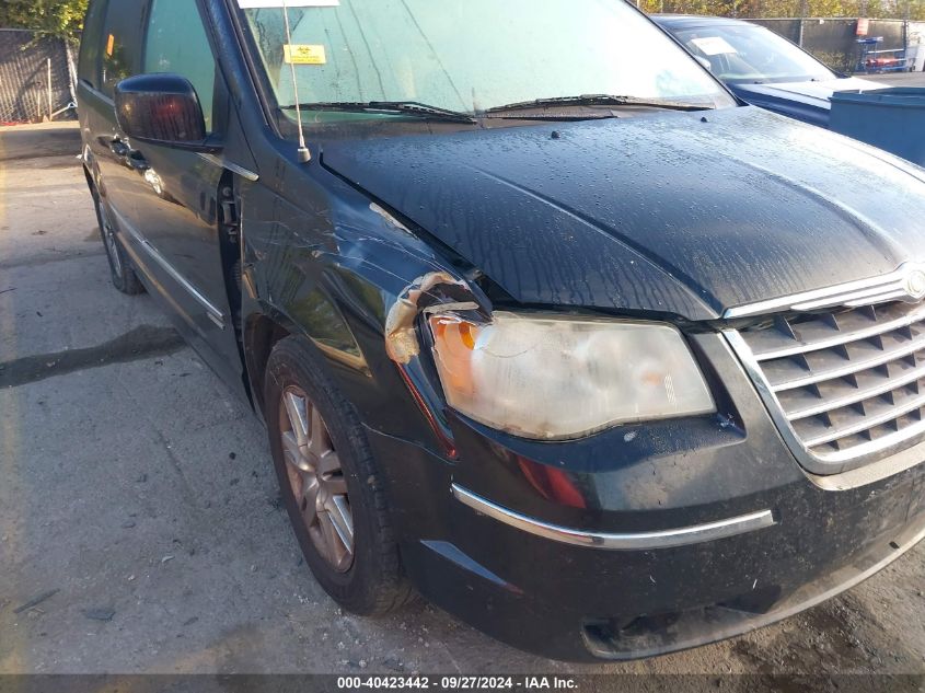 2A4RR5D19AR273811 2010 Chrysler Town & Country Touring