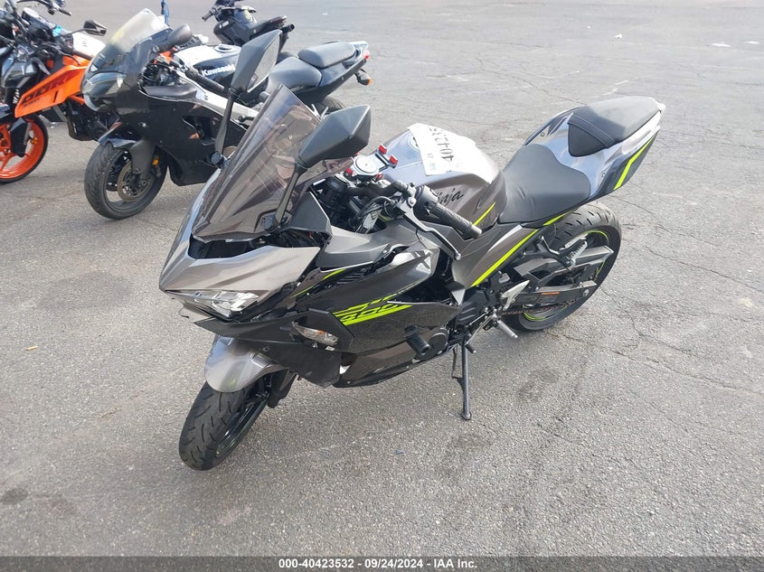VIN JKAEXKG18MDAD0821 2021 KAWASAKI EX400