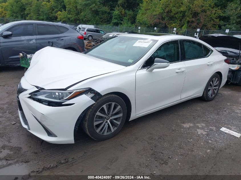 58ABZ1B1XKU036904 2019 LEXUS ES - Image 2