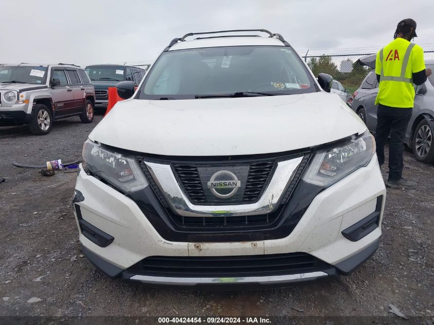 2017 Nissan Rogue Sv VIN: 5N1AT2MV9HC828082 Lot: 40424454