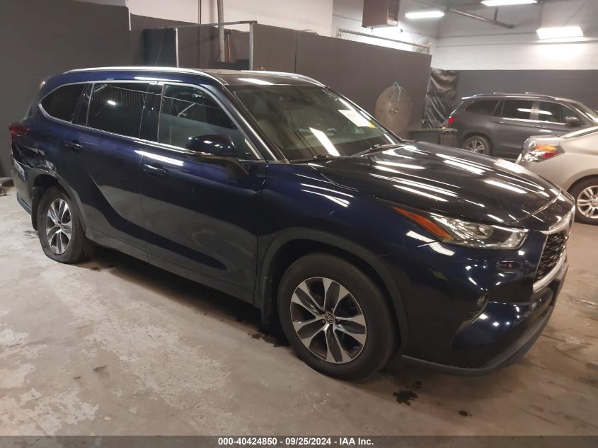 2020 TOYOTA HIGHLANDER XLE - 5TDGZRBH8LS010711