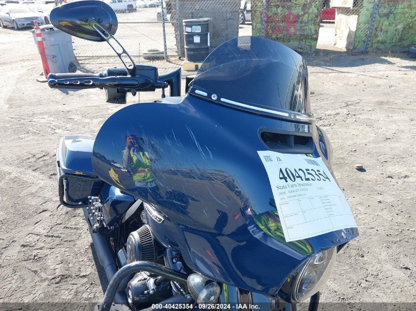 2018 Harley-Davidson Flhxs Street Glide Special VIN: 1HD1KRC36JB631347 Lot: 40425354