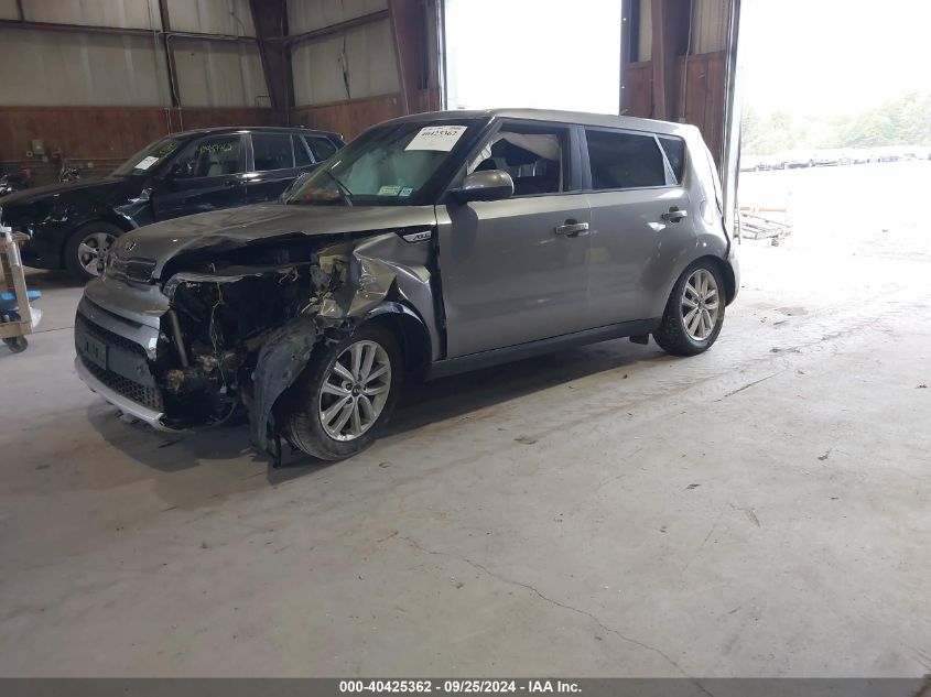 VIN KNDJP3A54J7518844 2018 KIA SOUL no.2