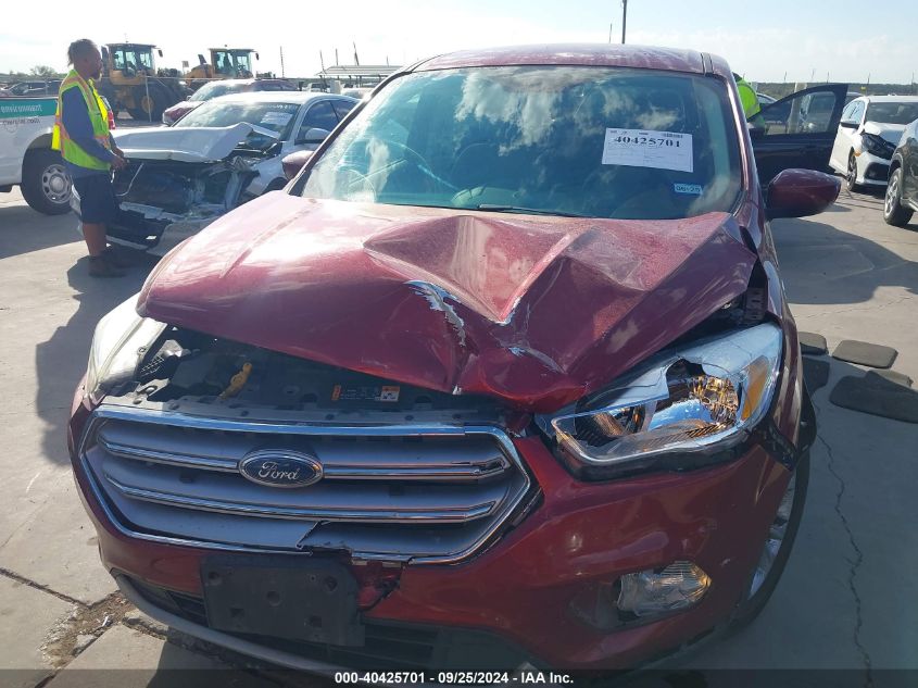 1FMCU0GD2HUC33985 2017 Ford Escape Se