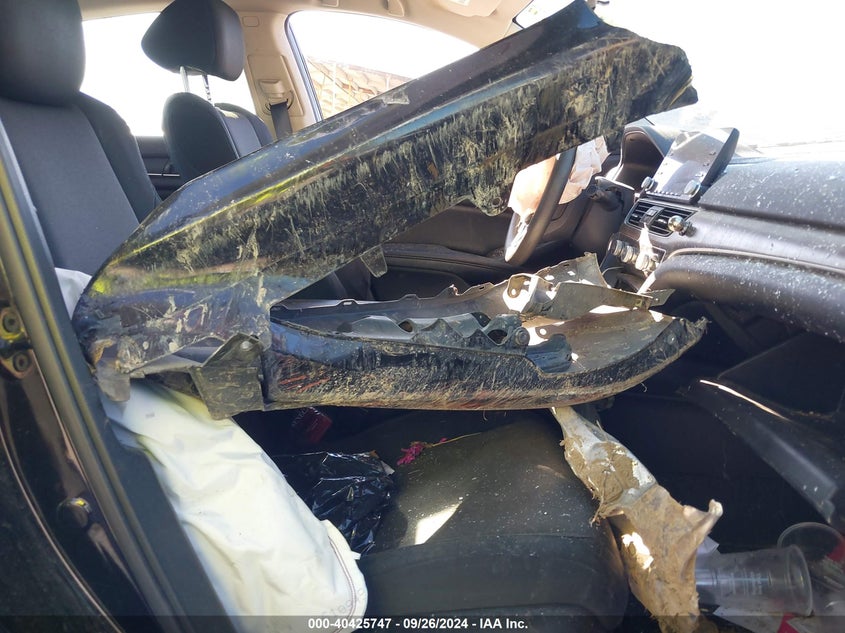 VIN 1HGCV1F18JA221007 2018 HONDA ACCORD LX