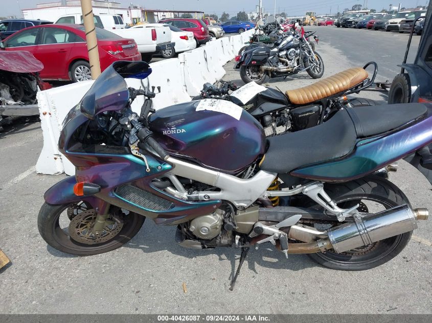 JH2SC36063M500371 2003 Honda Vtr1000 F