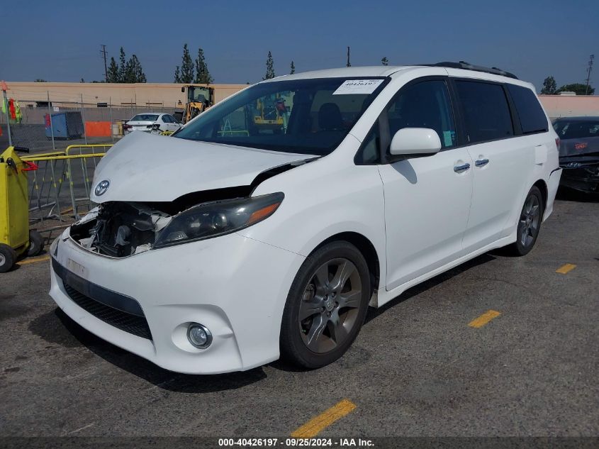 5TDXK3DC8FS687538 2015 TOYOTA SIENNA - Image 2