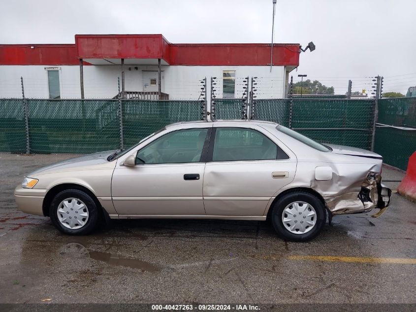 1999 Toyota Camry Le VIN: 4T1BG22K1XU438362 Lot: 40427263