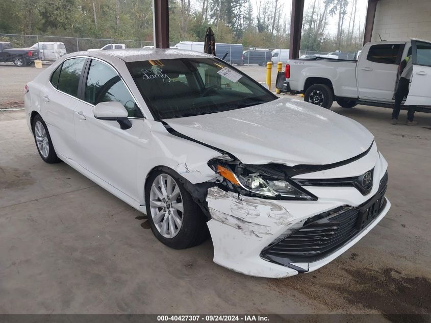 4T1B11HK4JU124764 2018 TOYOTA CAMRY - Image 1