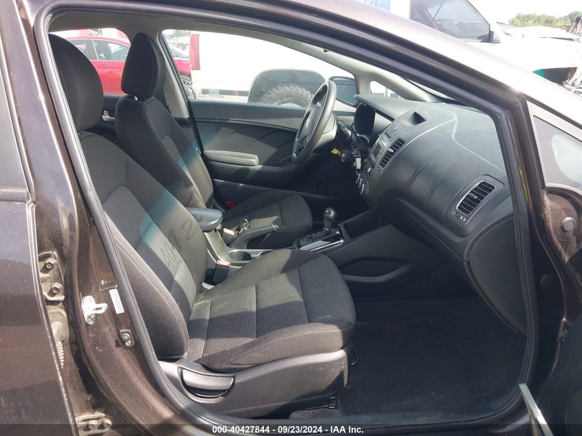 2017 KIA FORTE LX - 3KPFK4A76HE113705