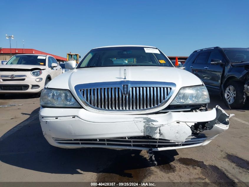 2LNHM82V49X636963 2009 Lincoln Town Car Signature Limited