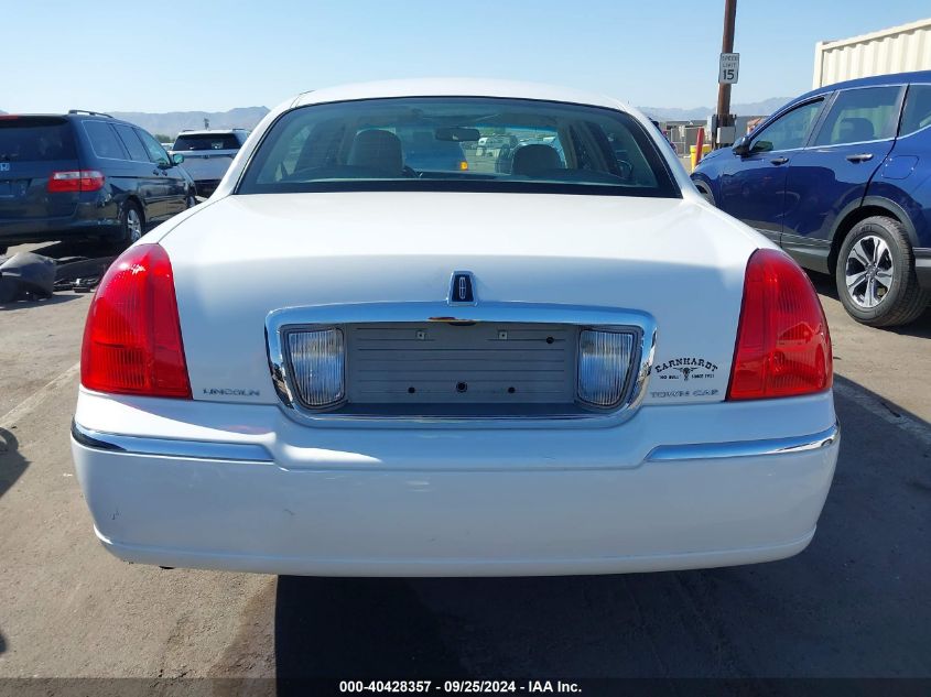 2LNHM82V49X636963 2009 Lincoln Town Car Signature Limited