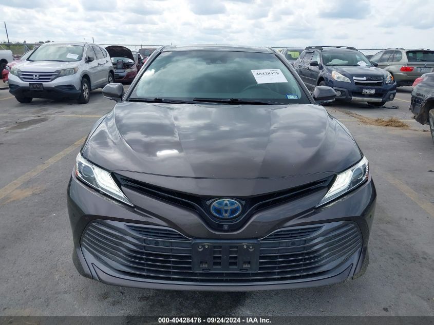 4T1B21HK2JU500942 2018 Toyota Camry Hybrid Xle