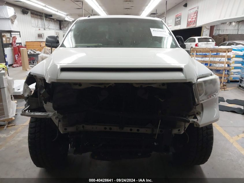 5TFDW5F18HX617808 2017 Toyota Tundra Sr5 5.7L V8