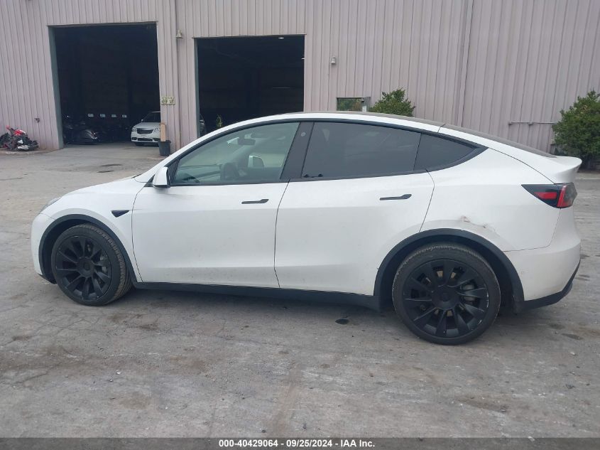 2021 Tesla Model Y Long Range Dual Motor All-Wheel Drive VIN: 5YJYGDEE4MF090674 Lot: 40429064