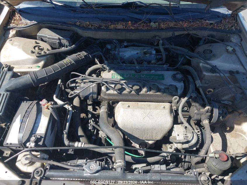 3HGCG6651YG702044 2000 Honda Accord 2.3 Lx