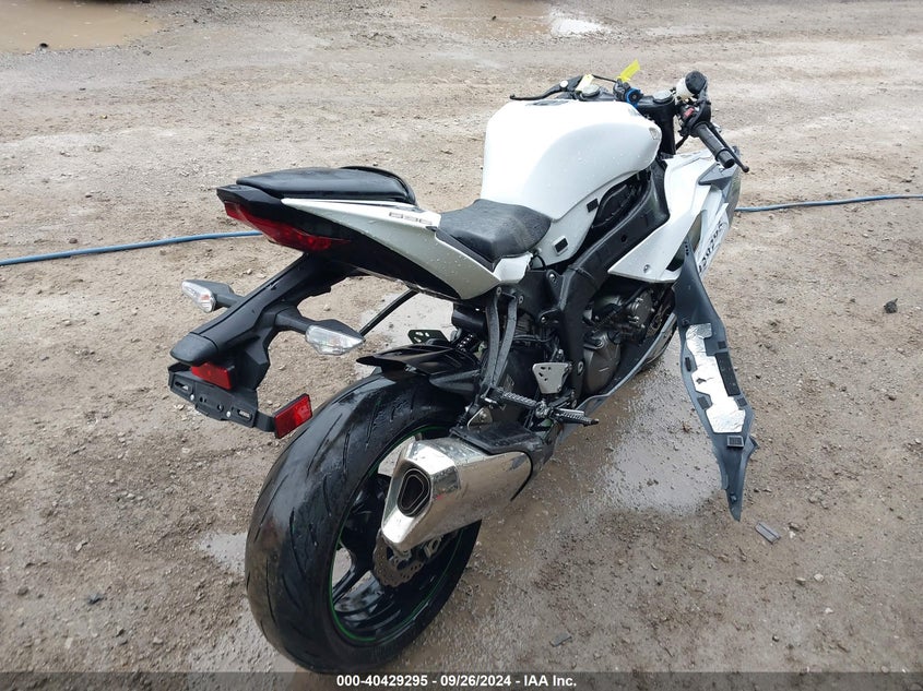 VIN JKBZXJH18MA008486 2021 KAWASAKI ZX636 K