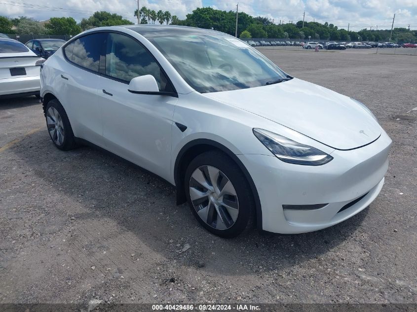 7SAYGDEE9NA011890 2022 TESLA MODEL Y - Image 1