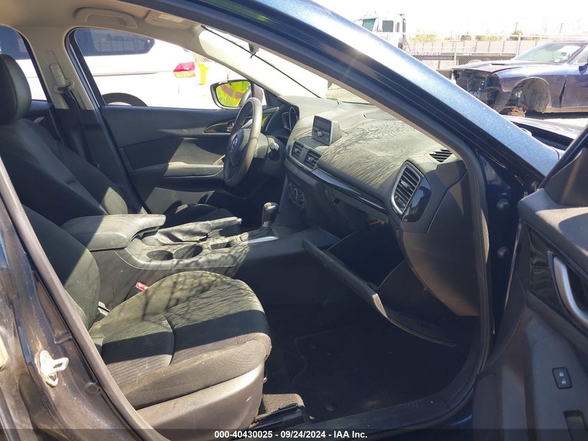 2014 MAZDA MAZDA3 I SPORT - JM1BM1U74E1195368