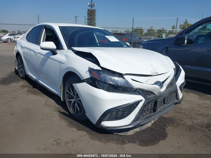 2021 TOYOTA CAMRY  (VIN: 4T1G11AK7MU486138)