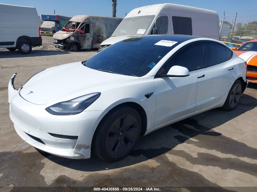 5YJ3E1EA7NF374328 2022 TESLA MODEL 3 - Image 2