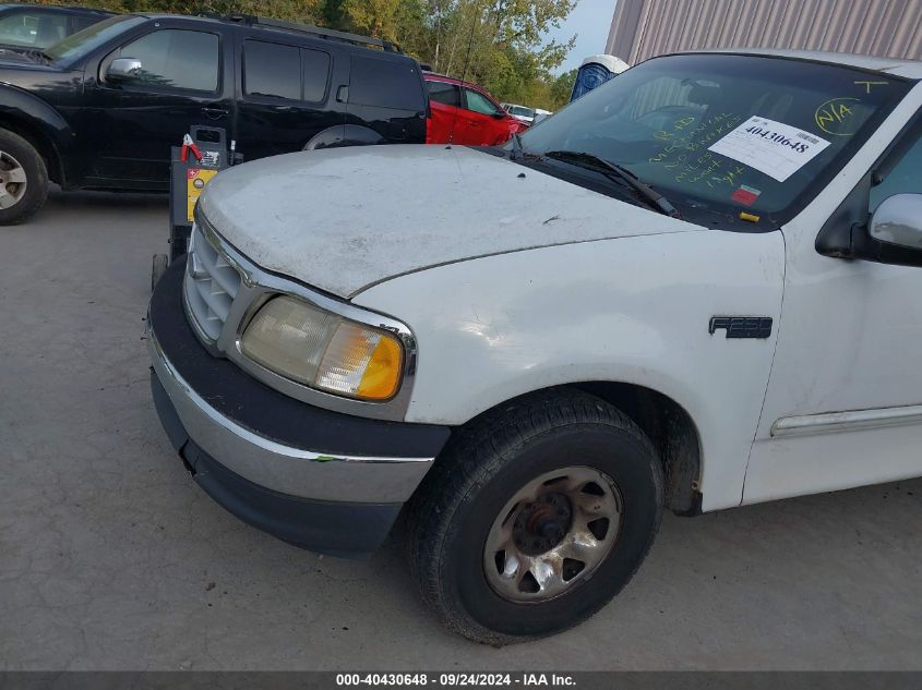 1999 Ford F-250 Lariat/Work Series/Xl/Xlt VIN: 2FTPX27L8XCA38584 Lot: 40430648